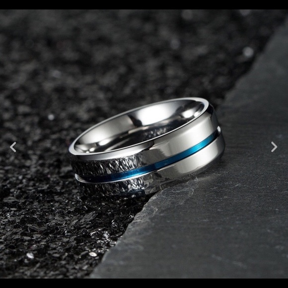 Men 8MM wide stainless steel titanium ring - Picture 2 of 5